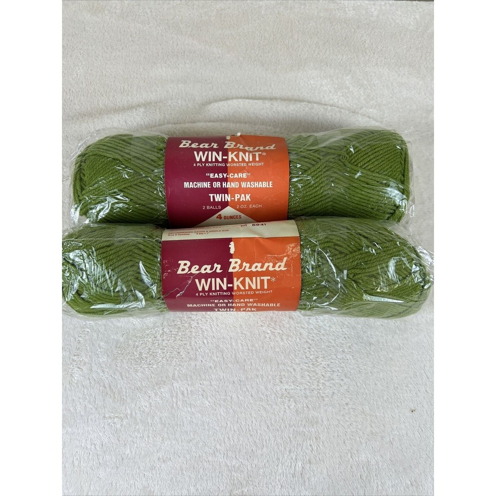 Bear Brand Win-Knit yarn (avocado) 4 skeins 4 ply Acrylic